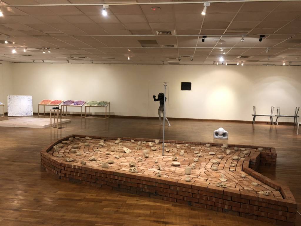 蔡文堯-你要做一個沒用的容器嗎?