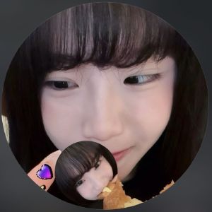 楊千慧 （金子茉白）