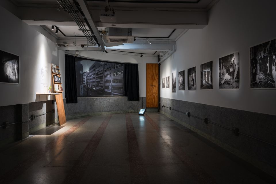 展覽現場, 於鬧空間